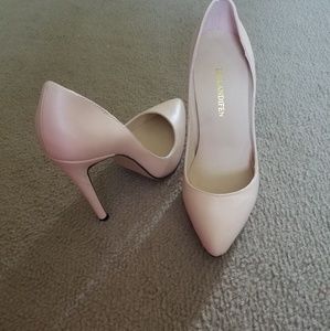 Size 5 baby pink nude pumps